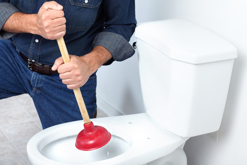 Wc verstopt? 5 handige tips bij een wc verstopping