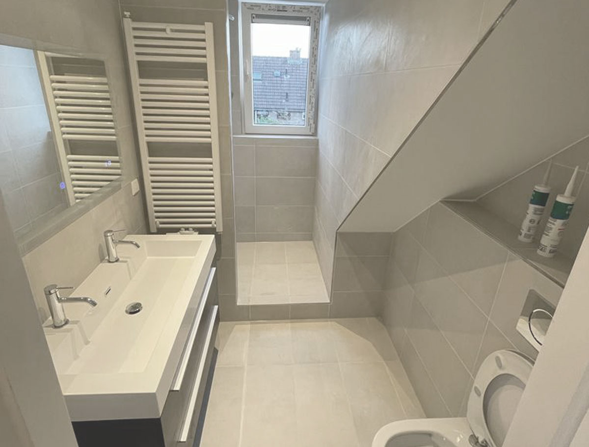 Hoe lang niet douchen in een nieuwe badkamer