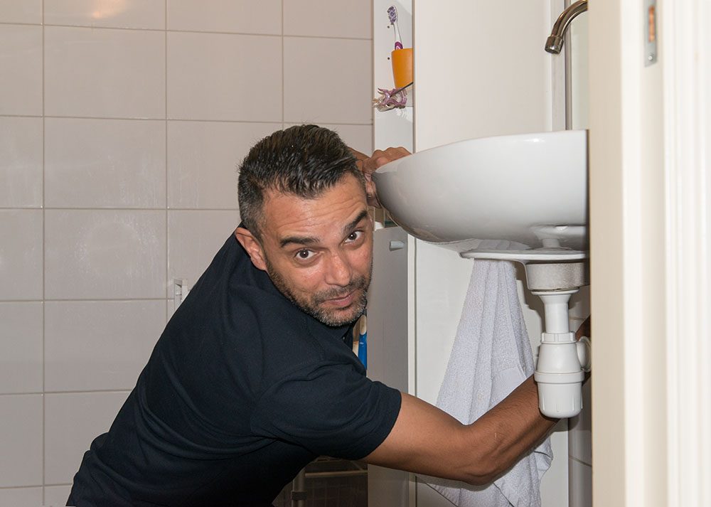 WC of wastafel afvoer ontstoppen